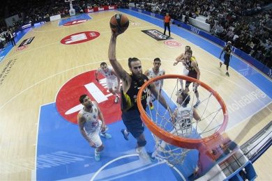 La nuova vita (e la vecchia barba) di Datome al Fenerbahce Istanbul