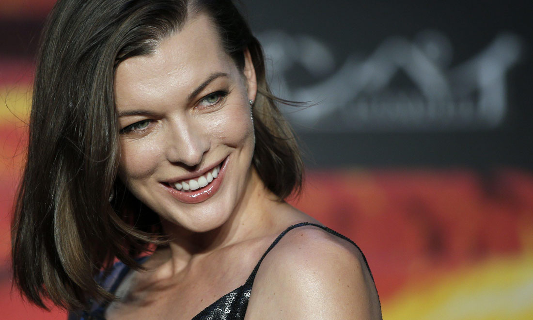 Milla Jovovich, 40 anni per la donna con la pistola – Foto Milla Jovovich, 40 anni per la donna con la pistola – Foto