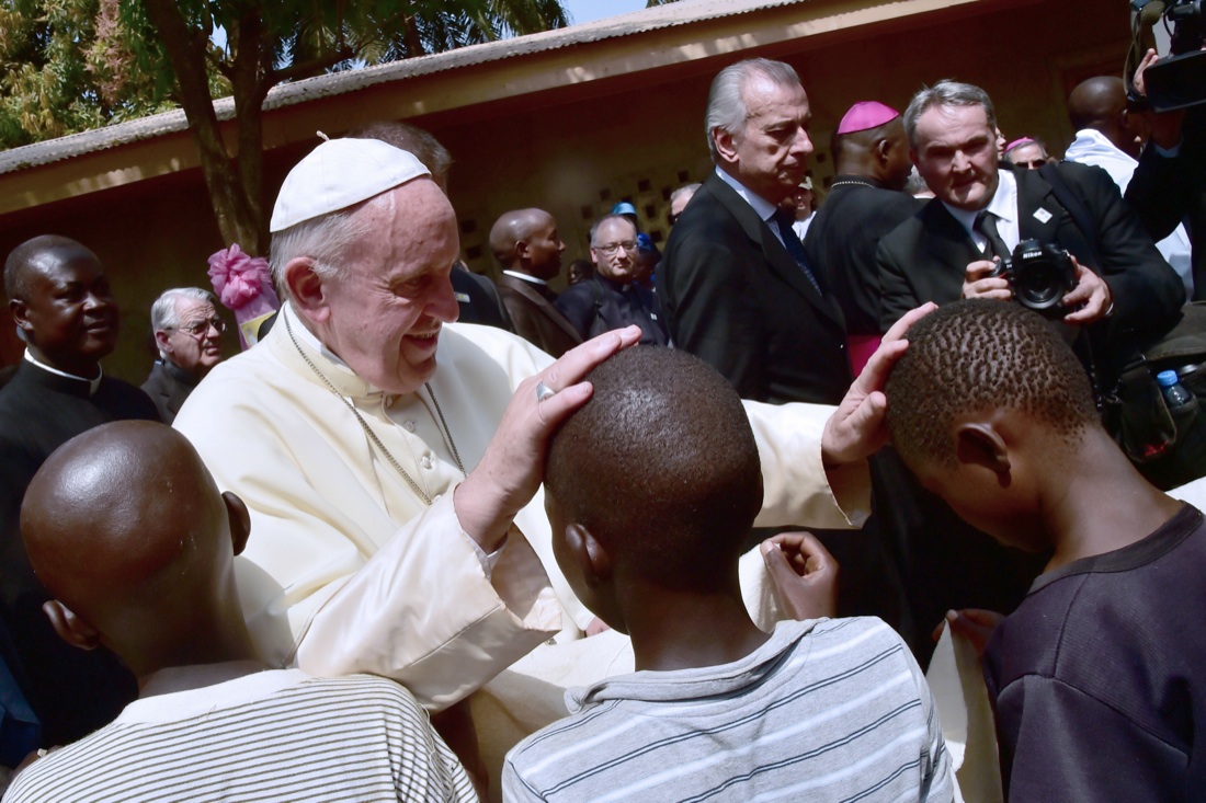 Papa Francesco compie 79 anni, gli auguri da tutto il mondo Papa Francesco compie 79 anni, gli auguri da tutto il mondo
