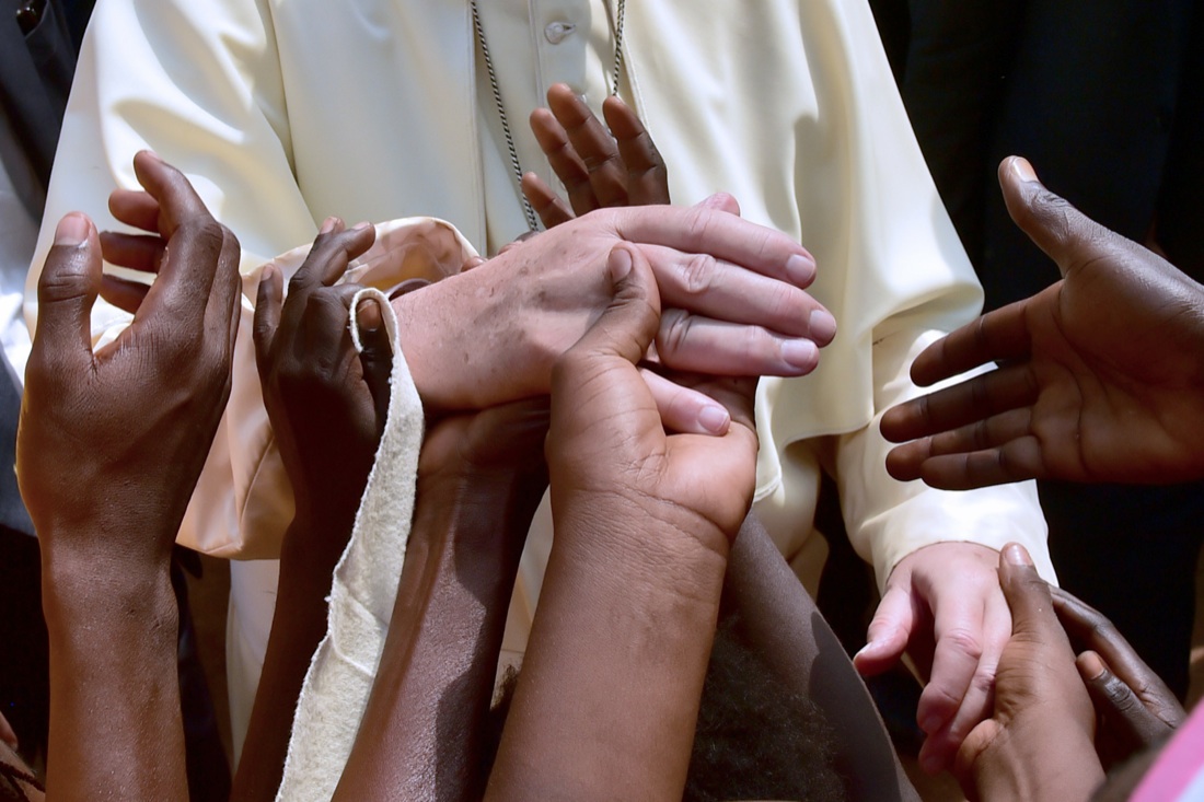 Papa Francesco compie 79 anni, gli auguri da tutto il mondo Papa Francesco compie 79 anni, gli auguri da tutto il mondo