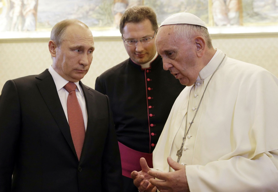 Papa Francesco compie 79 anni, gli auguri da tutto il mondo Papa Francesco compie 79 anni, gli auguri da tutto il mondo