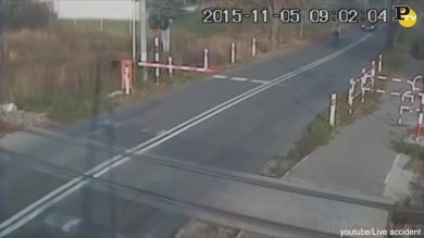 Ciclista travolto da treno, è vivo