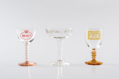 La grafica per l’aperitivo: storie di vetro e di carta
