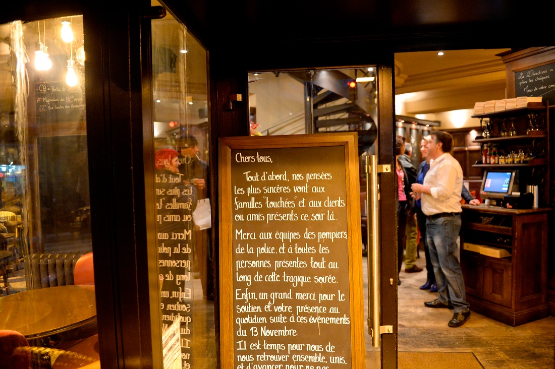 Parigi, la vita un mese dopo la strage