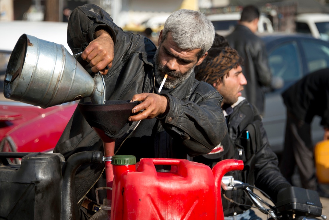 Da Assad alla Turchia, chi compra il petrolio dello Stato Islamico Da Assad alla Turchia, chi compra il petrolio dello Stato Islamico