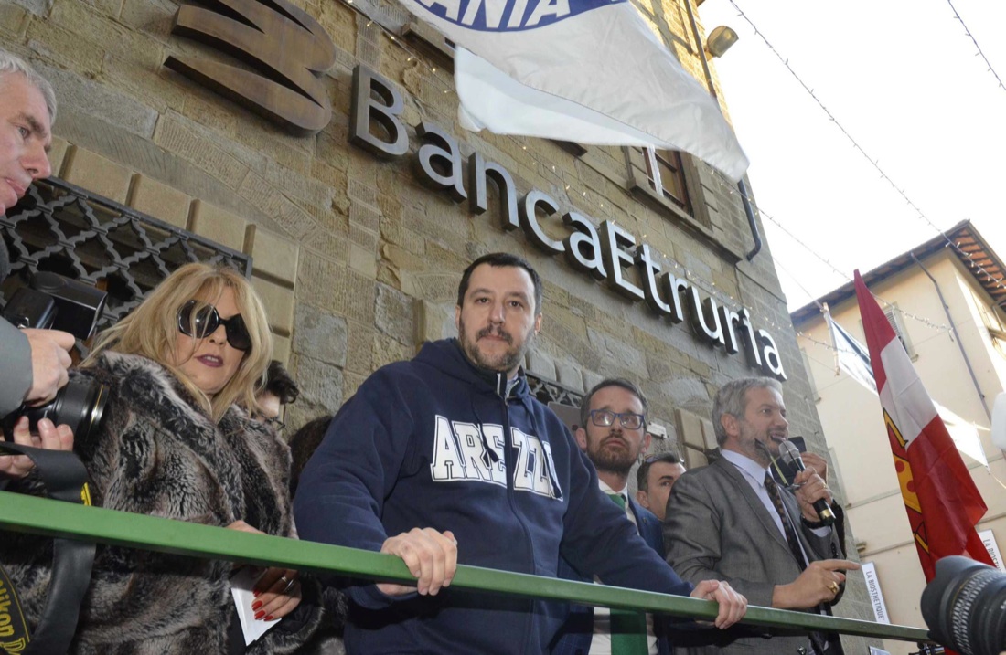 Salva-banche, le proteste dei risparmiatori – FOTO