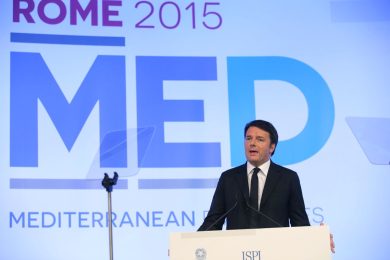 Matteo Renzi: “Annientare l’Isis è la priorità assoluta”
