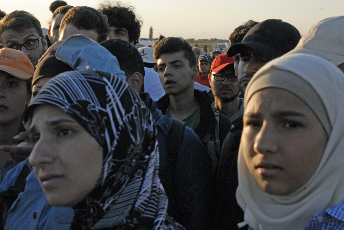 Perde la moglie e sette figli nel Mar Egeo: “Migrare non vale il rischio” Perde la moglie e sette figli nel Mar Egeo: “Migrare non vale il rischio”