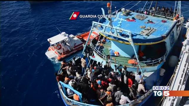 Perde la moglie e sette figli nel Mar Egeo: “Migrare non vale il rischio” Perde la moglie e sette figli nel Mar Egeo: “Migrare non vale il rischio”