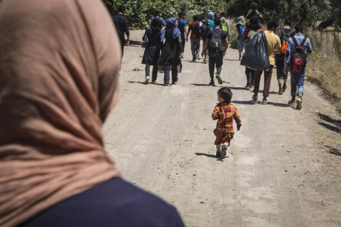 Perde la moglie e sette figli nel Mar Egeo: “Migrare non vale il rischio” Perde la moglie e sette figli nel Mar Egeo: “Migrare non vale il rischio”