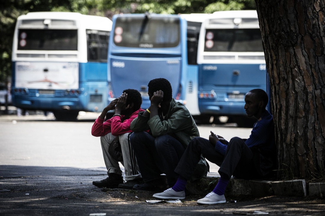 Perde la moglie e sette figli nel Mar Egeo: “Migrare non vale il rischio” Perde la moglie e sette figli nel Mar Egeo: “Migrare non vale il rischio”
