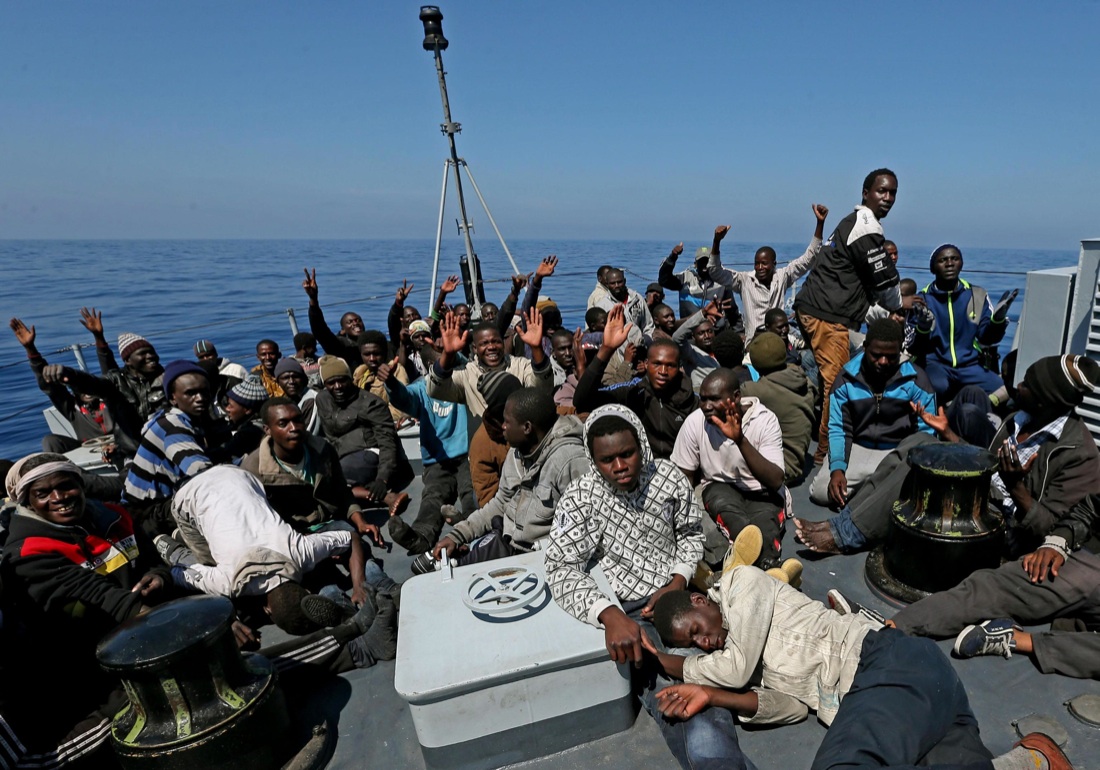 Perde la moglie e sette figli nel Mar Egeo: “Migrare non vale il rischio” Perde la moglie e sette figli nel Mar Egeo: “Migrare non vale il rischio”