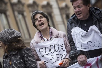 Banche in crisi, come evitare i prodotti rischiosi