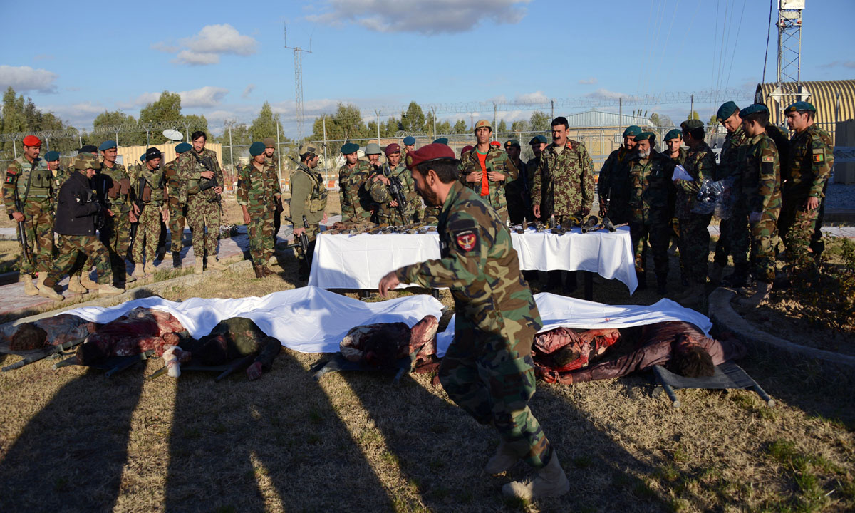 Afghanistan: assalto talebano all’aeroporto, 46 morti – Foto