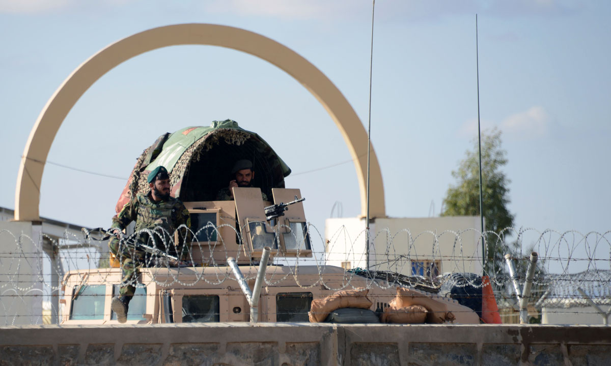 Afghanistan: assalto talebano all’aeroporto, 46 morti – Foto