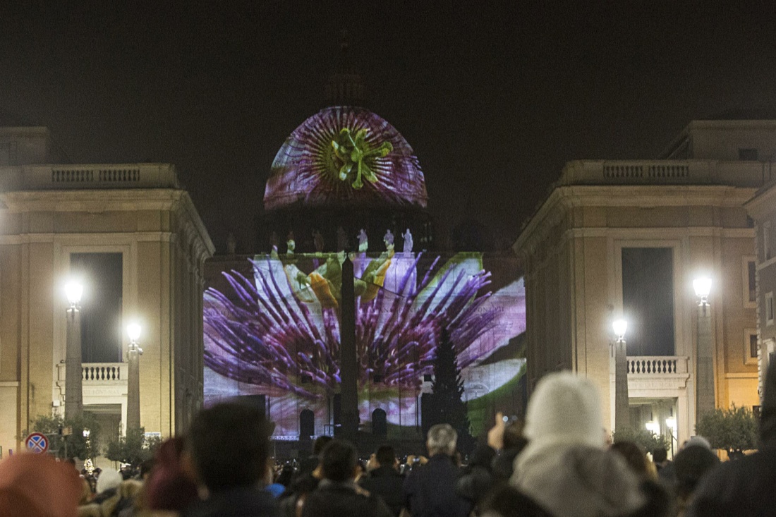 Giubileo: Fiat Lux, lo spettacolo della natura sulla basilica di San Pietro
