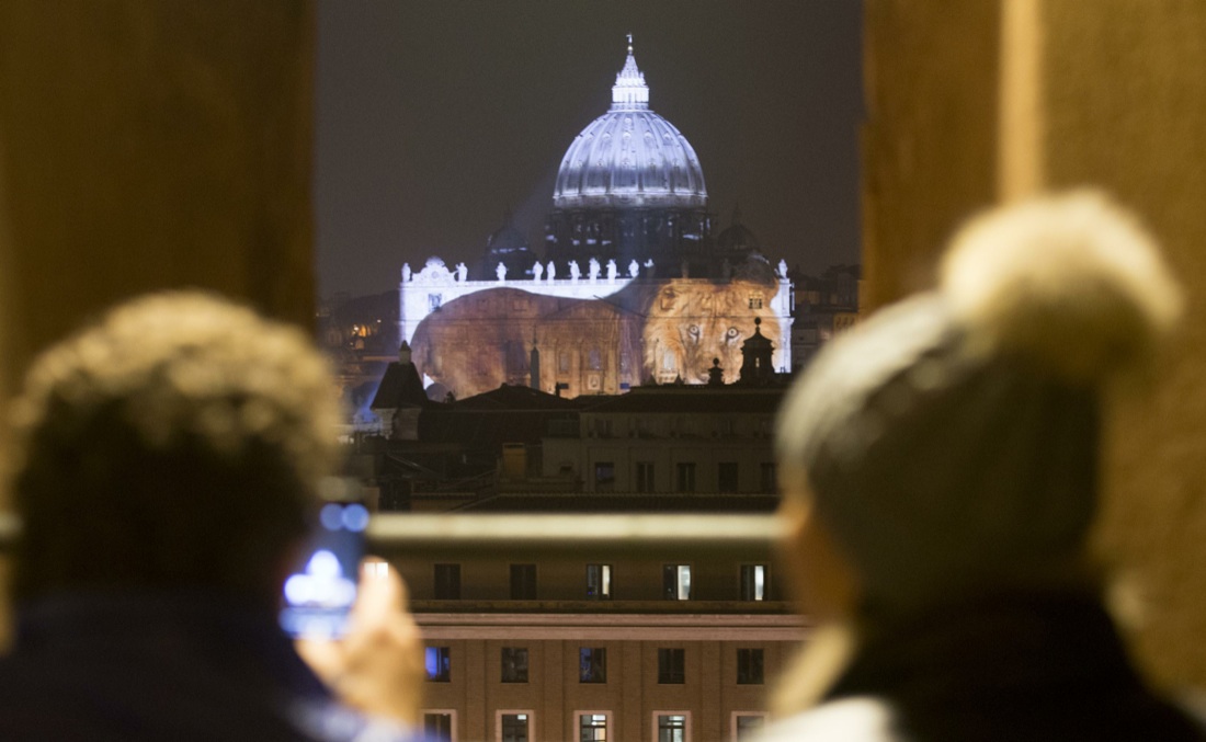 Giubileo: Fiat Lux, lo spettacolo della natura sulla basilica di San Pietro
