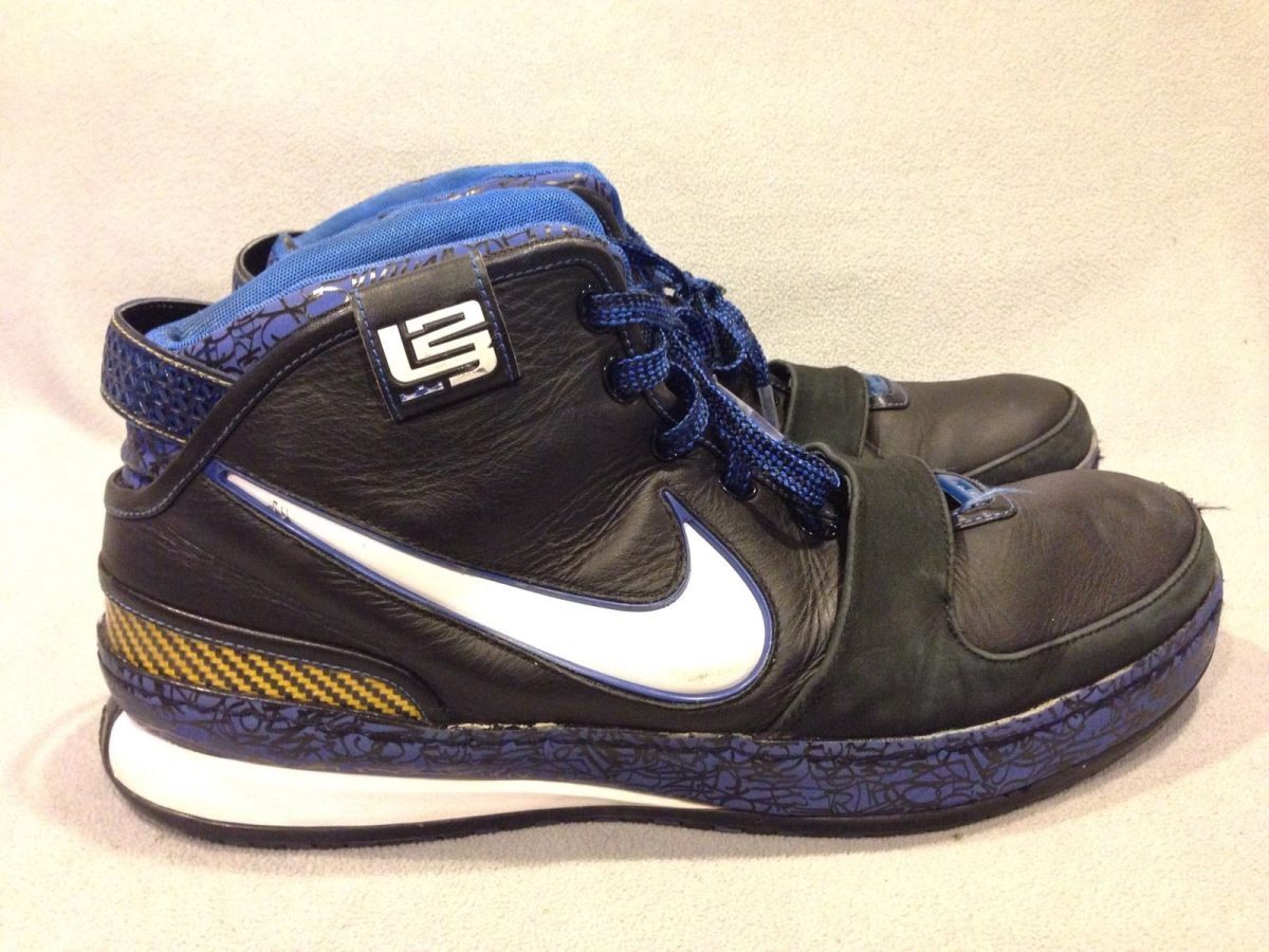 Galleria foto 'Nba: LeBron James firma un contratto a vita con Nike' - foto 8