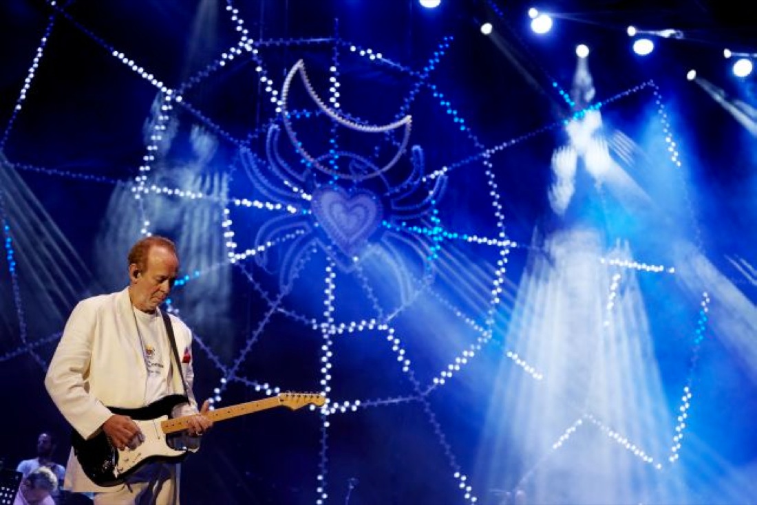 Phil Manzanera, dai Roxy Music alla pizzica Phil Manzanera, dai Roxy Music alla pizzica