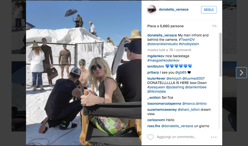 Donatella Versace arriva su Instagram: 100mila follower in un giorno Donatella Versace arriva su Instagram: 100mila follower in un giorno