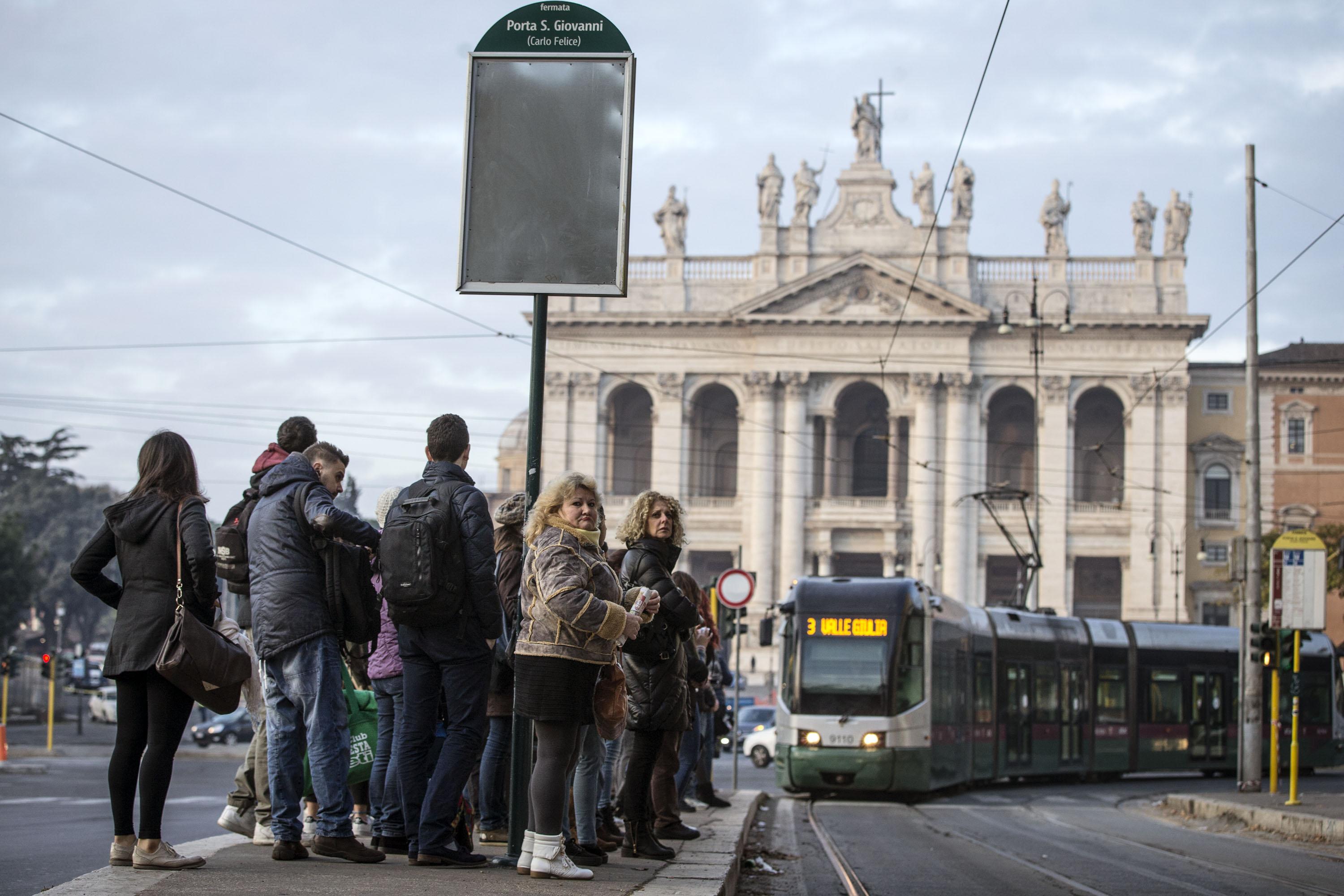 Roma: traffico in tilt per gli scioperi Roma: traffico in tilt per gli scioperi