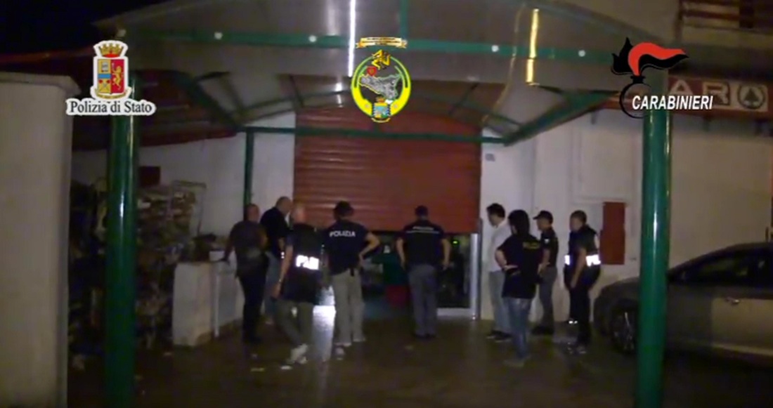 Mafia, sequestrati 13 miliardi a fiancheggiatori di Messina Denaro Mafia, sequestrati 13 miliardi a fiancheggiatori di Messina Denaro