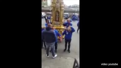Paternò: processione fa inchino sotto casa del boss