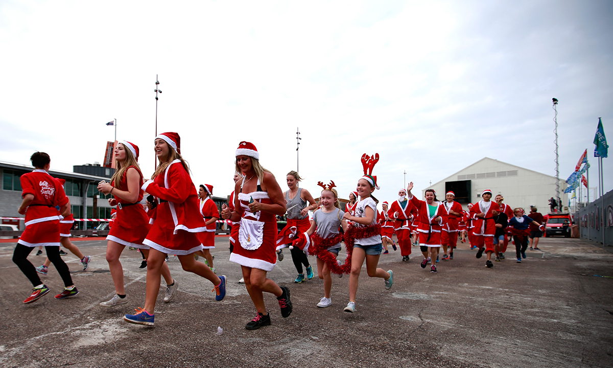 La corsa dei Babbi Natale in Nuova Zelanda
