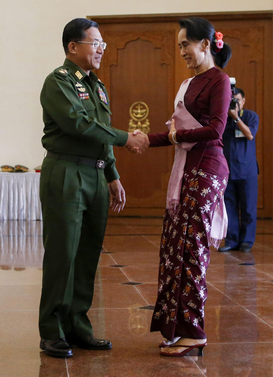 Birmania, Suu Kyi dal presidente Thein Sein per “transizione pacifica” – Foto