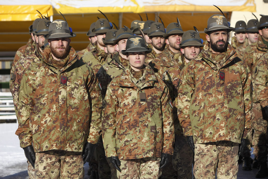 Limbo: 5 cose da sapere sul film tv con Kasia Smutniak Limbo: 5 cose da sapere sul film tv con Kasia Smutniak