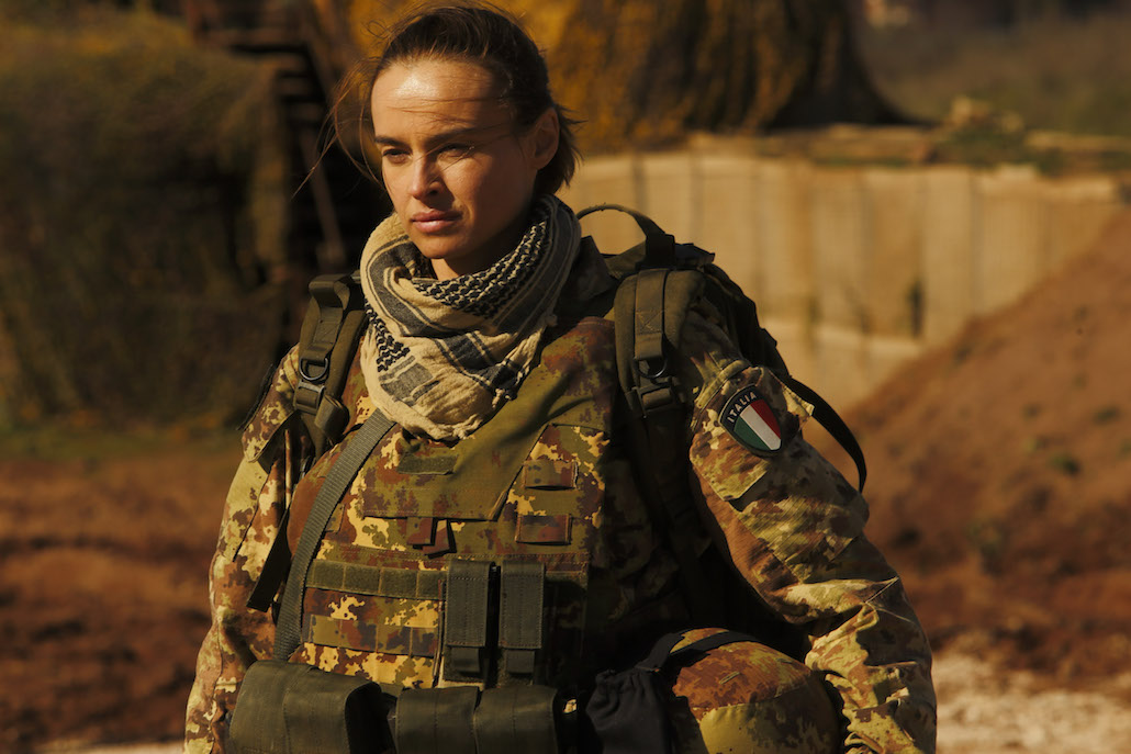 Limbo: 5 cose da sapere sul film tv con Kasia Smutniak Limbo: 5 cose da sapere sul film tv con Kasia Smutniak