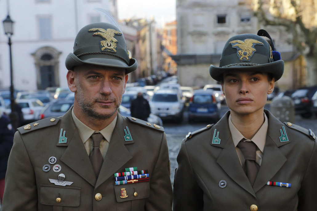 Limbo: 5 cose da sapere sul film tv con Kasia Smutniak Limbo: 5 cose da sapere sul film tv con Kasia Smutniak