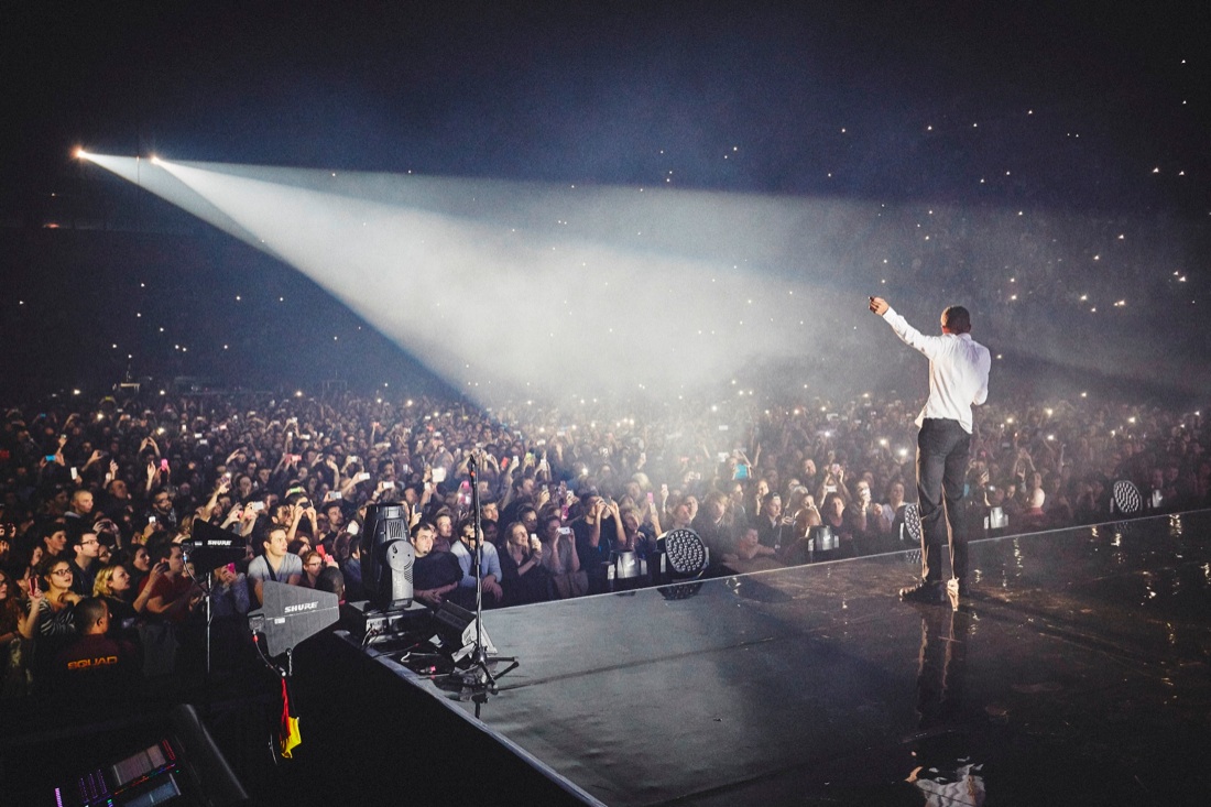 Il racconto live del geniale Stromae Il racconto live del geniale Stromae