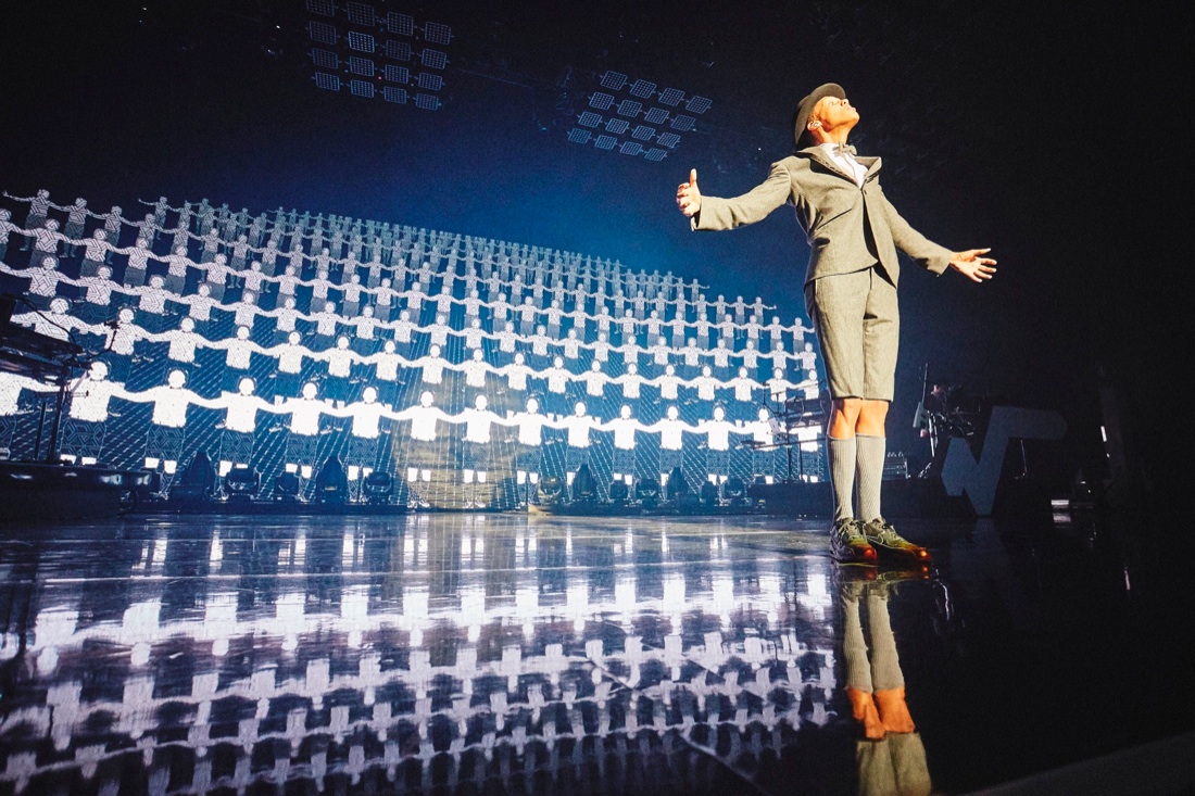 Il racconto live del geniale Stromae Il racconto live del geniale Stromae