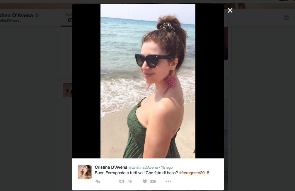 Cristina D’Avena sexy e Facebook impazzisce