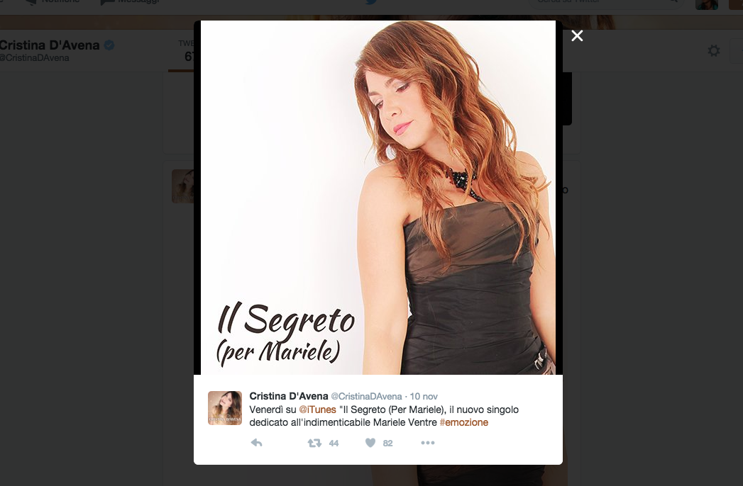 Cristina D’Avena sexy e Facebook impazzisce