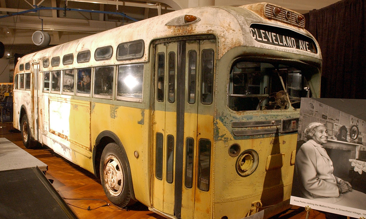 Rosa Parks, 60 anni fa il suo “no” sfidò il razzismo Rosa Parks, 60 anni fa il suo “no” sfidò il razzismo