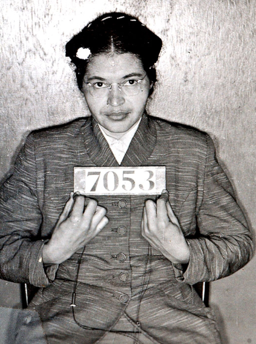 Rosa Parks, 60 anni fa il suo “no” sfidò il razzismo Rosa Parks, 60 anni fa il suo “no” sfidò il razzismo