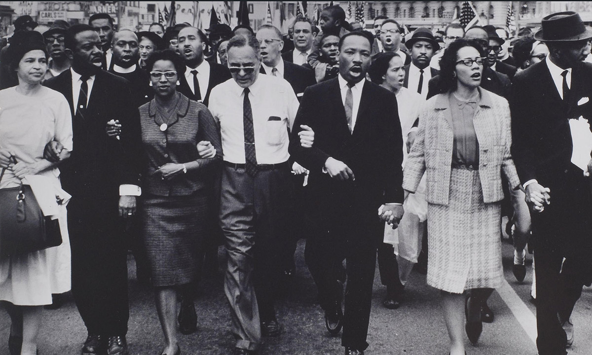 Rosa Parks, 60 anni fa il suo “no” sfidò il razzismo Rosa Parks, 60 anni fa il suo “no” sfidò il razzismo