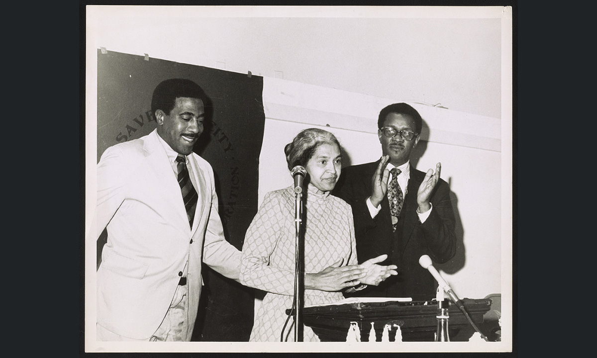 Rosa Parks, 60 anni fa il suo “no” sfidò il razzismo Rosa Parks, 60 anni fa il suo “no” sfidò il razzismo