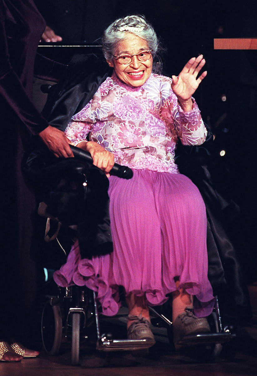 Rosa Parks, 60 anni fa il suo “no” sfidò il razzismo Rosa Parks, 60 anni fa il suo “no” sfidò il razzismo