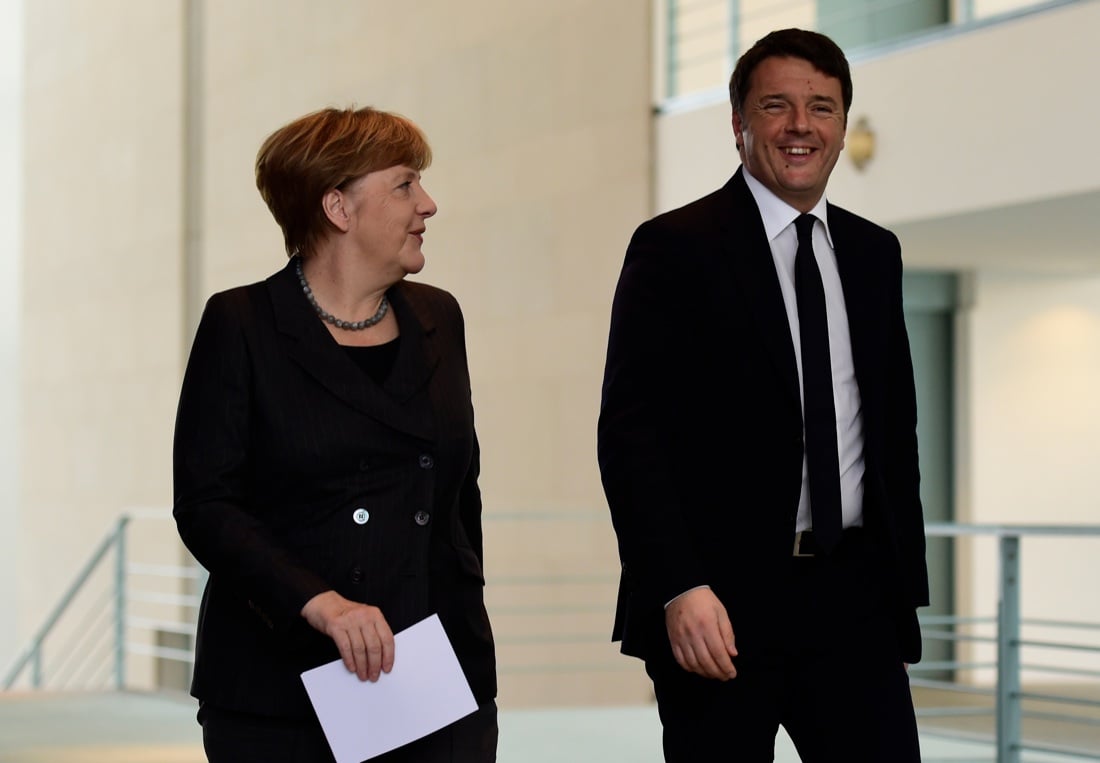 Renzi-Merkel: a Berlino va in scena la fine dell’Europa
