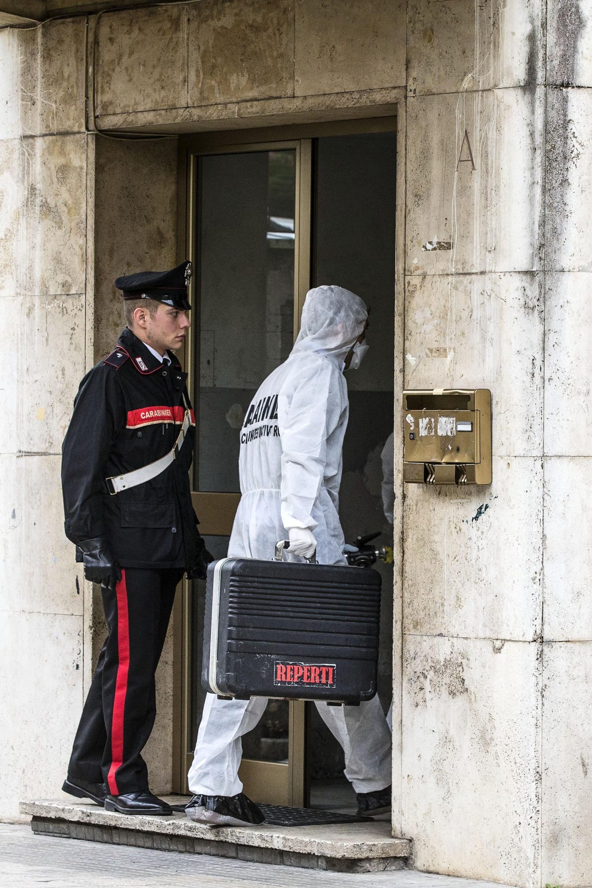 Galleria foto 'Garbatella, 3 domande sull’omicidio di David Maurizio' - foto 2