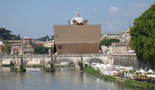 L’ironia social sulle #Statue coperte per la visita di Rohani