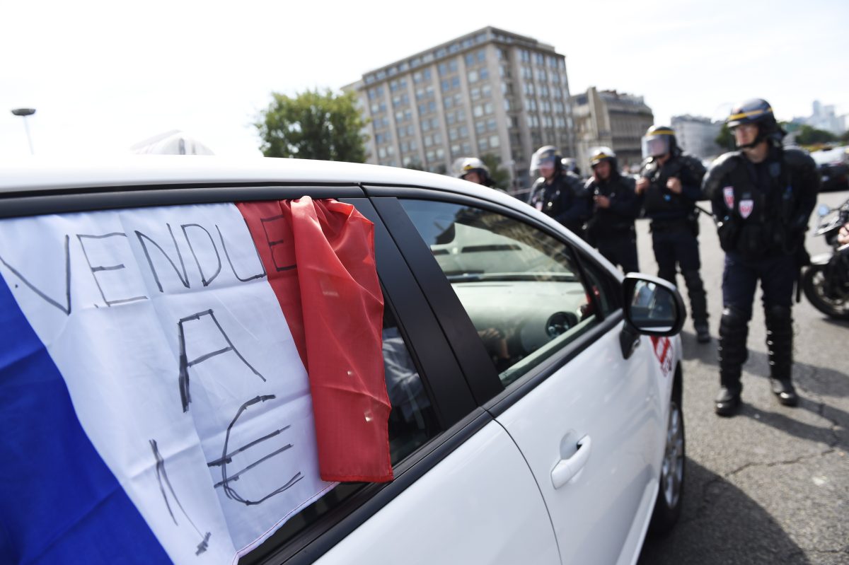 Galleria foto 'Francia, vittoria dei tassisti: Uber condannata a pagare 1,2 milioni di euro' - foto 8