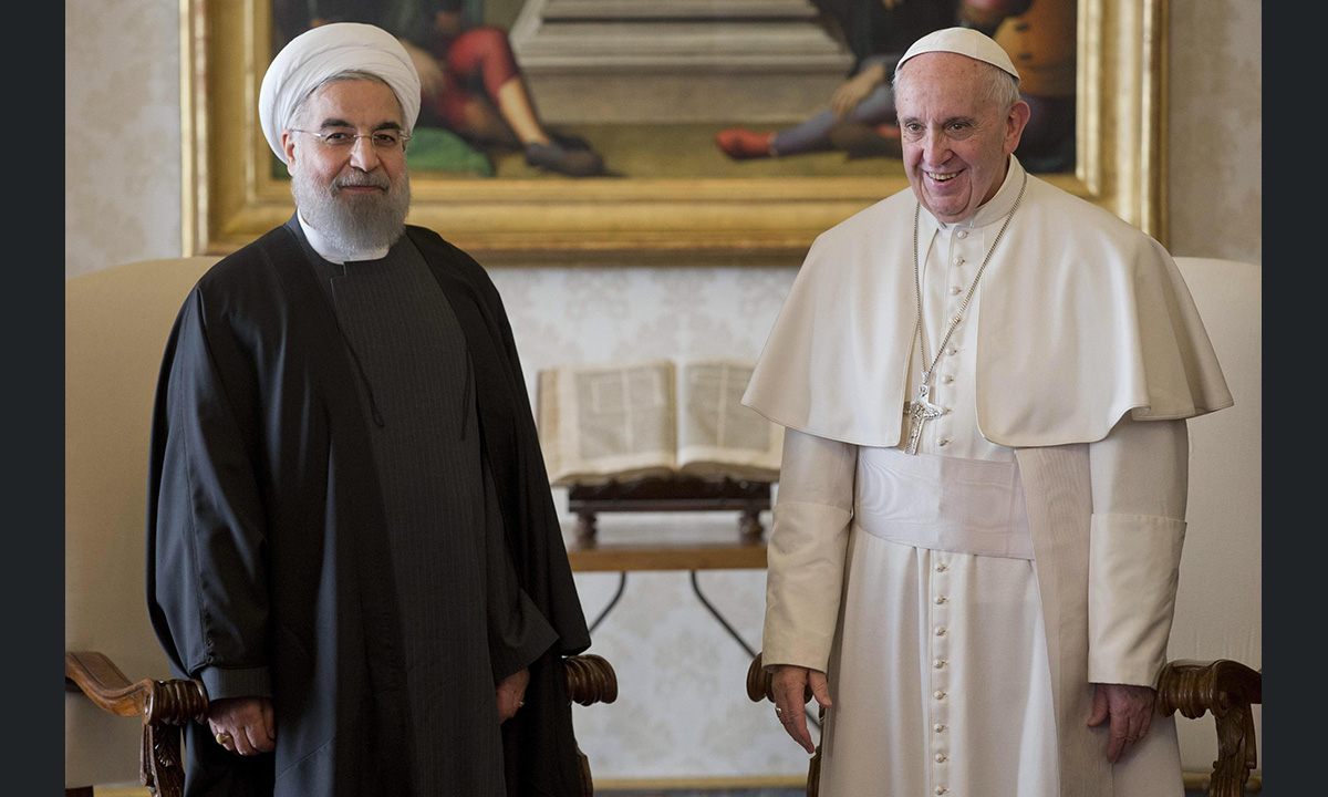 Hassan Rohani in visita a Papa Francesco – Foto