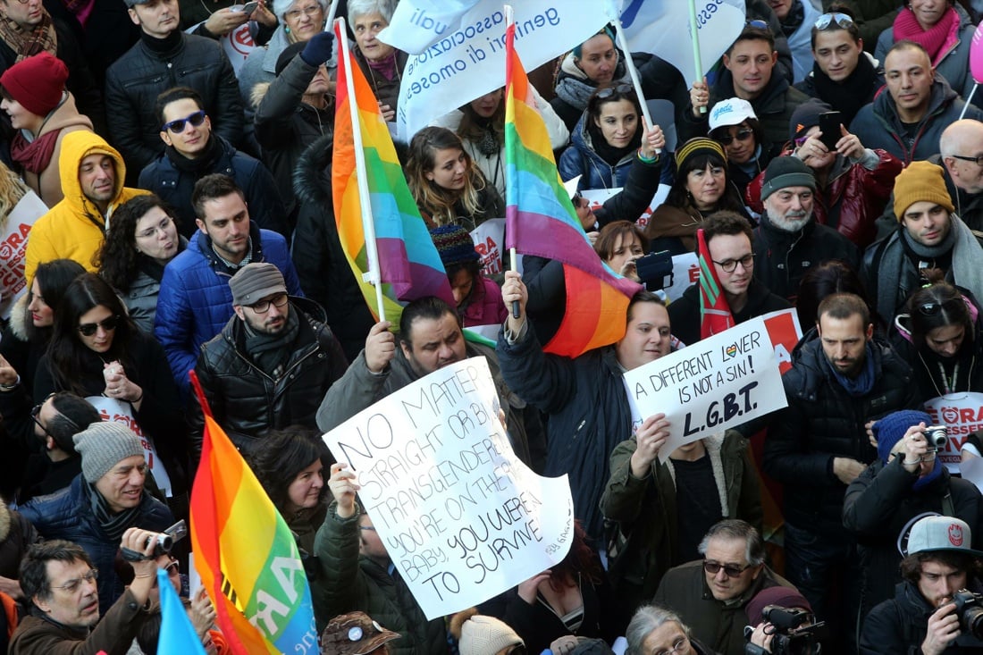 Unioni civili, manifestazioni in  tutta Italia – Foto