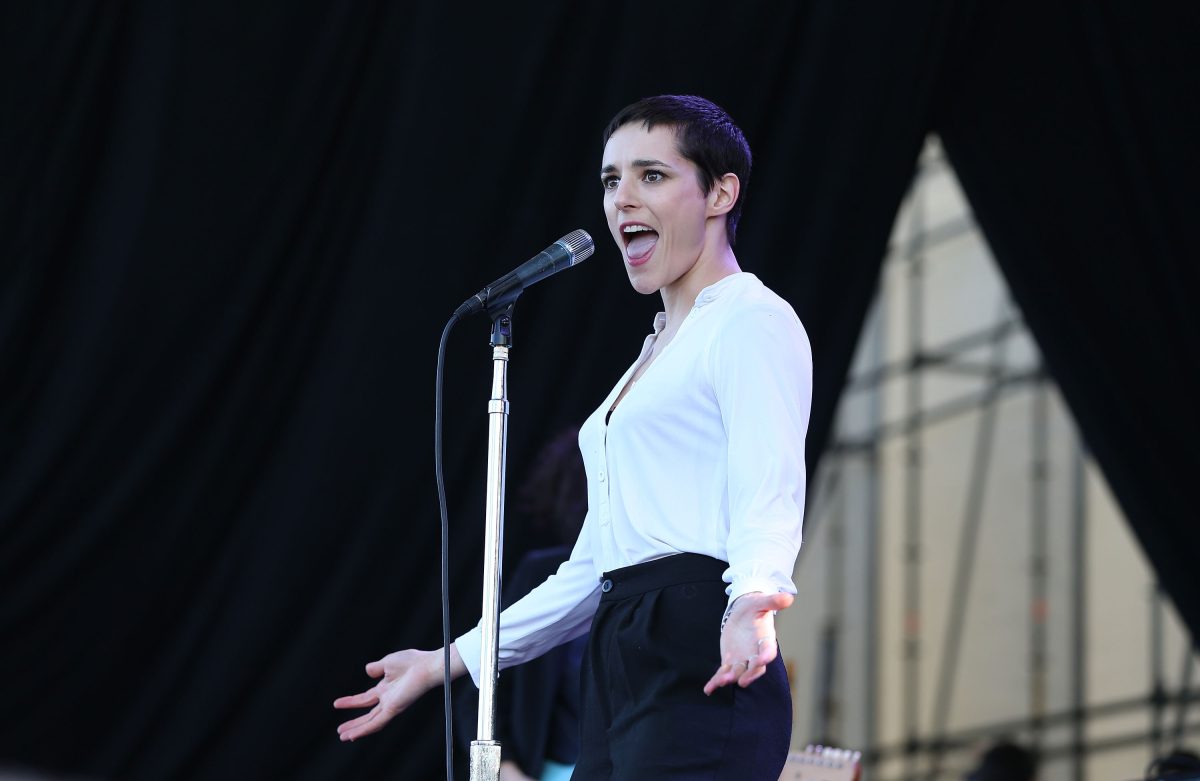 Galleria foto 'Tre grandi dischi da ascoltare nel weekend: Joss Stone, Savages e James Bay' - foto 2