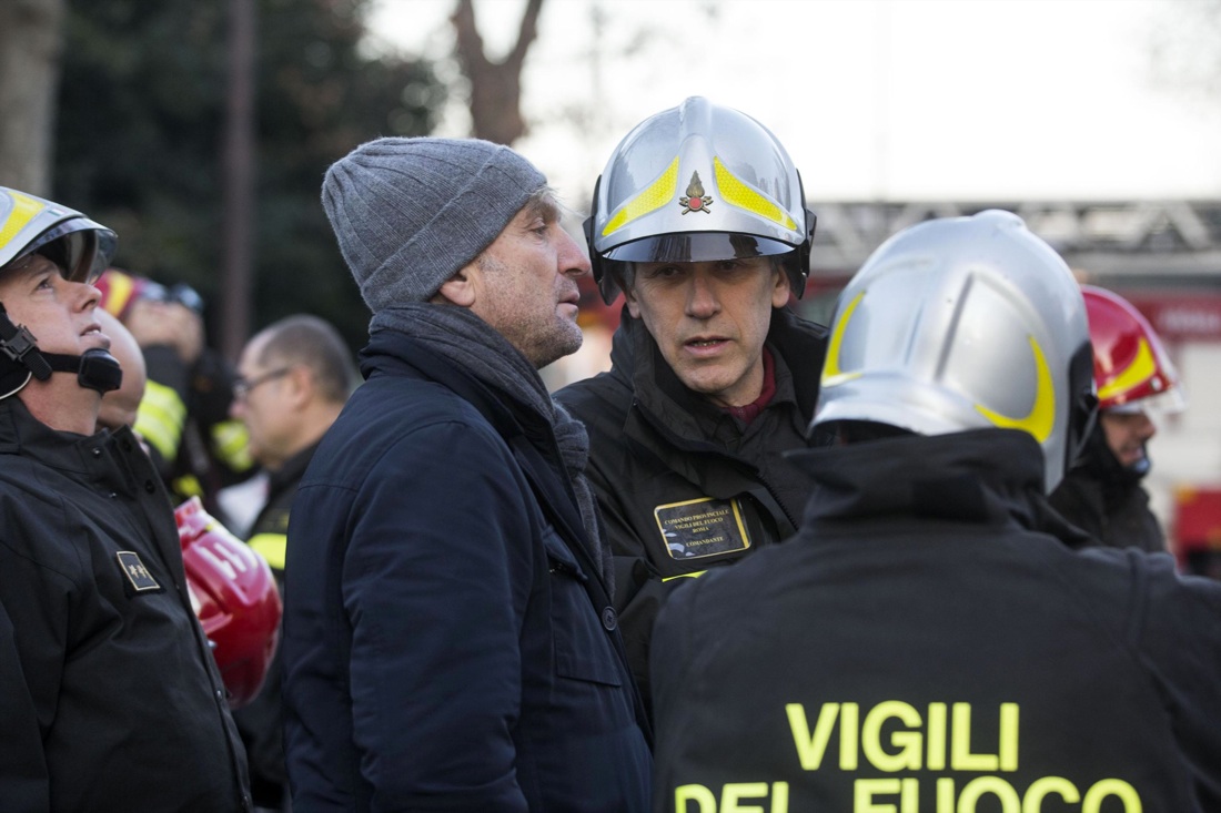 Palazzo crollato a Roma, le foto