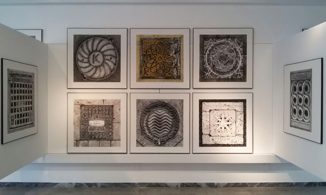 “Ho ritrovato il gusto di dipingere”. Il giro del mondo in 80 tombini di Mario Panizza – Intervista “Ho ritrovato il gusto di dipingere”. Il giro del mondo in 80 tombini di Mario Panizza – Intervista